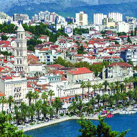 Cozy Apartment In Split With Kitchenette Zewnętrze zdjęcie